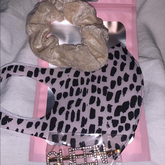 Cream bundle - Picture 2 of 2